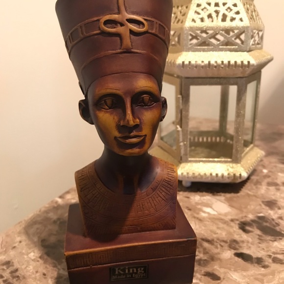 Other - Egyptian art accent 🌺